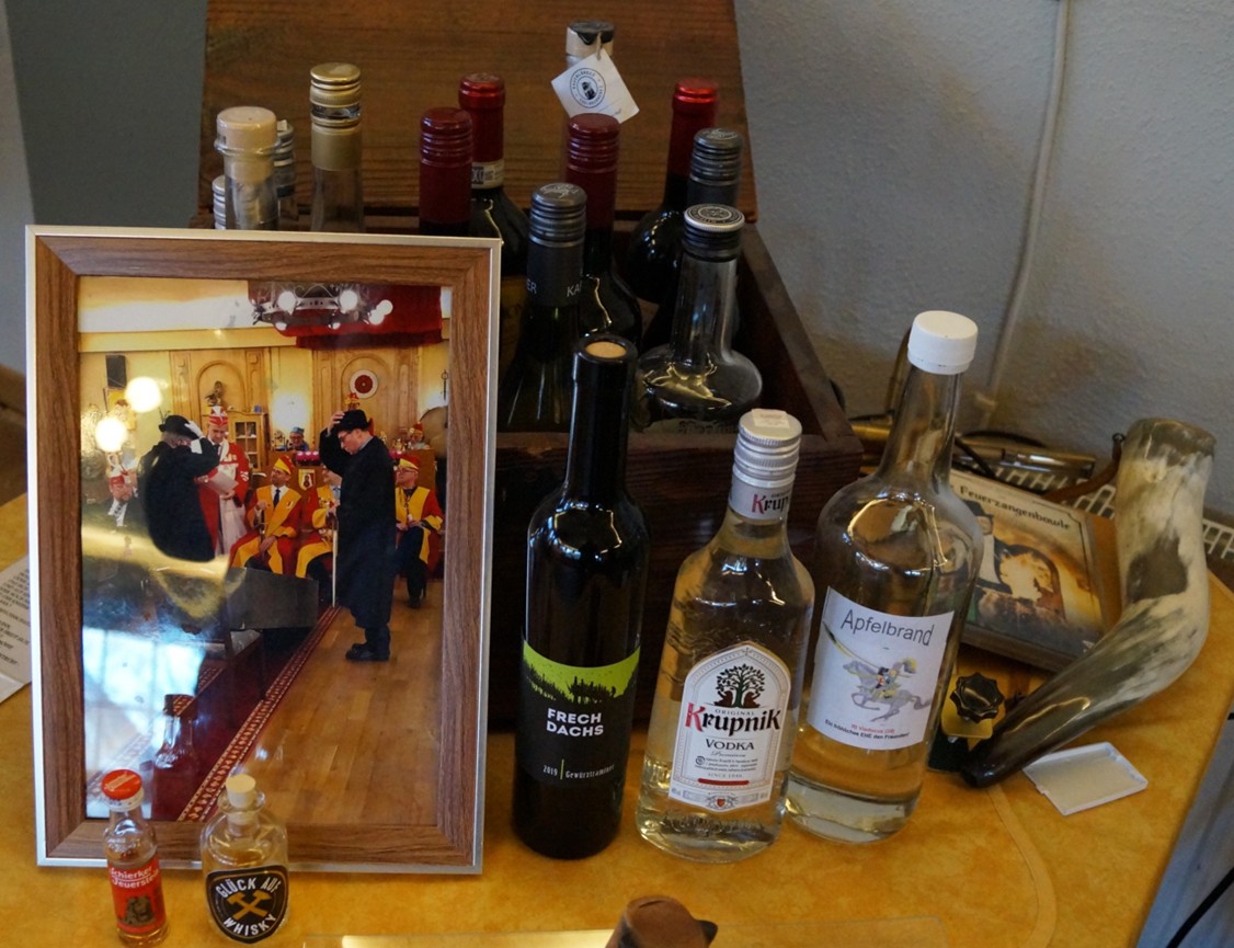 Beistelltisch zur besonderen Verwendung an der Junkertafel